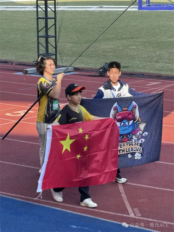 龍隊(duì)、小白、果果