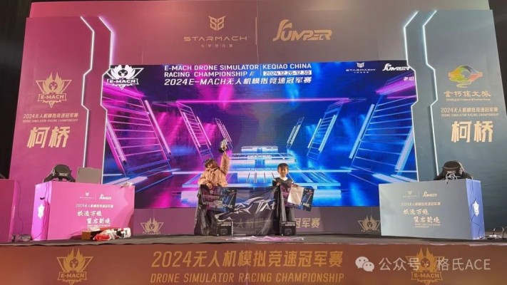 左李可兒、右李明逸