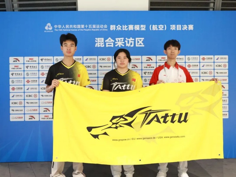 孔海森、何雨瞳、李皓哲